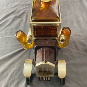 Vintage Liquor Dispenser /
Decanter Set - Antique Car Style